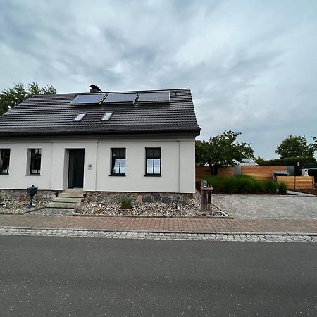 No22.Holiday Глове Экстерьер фото